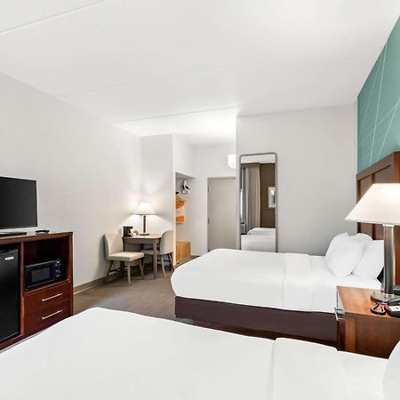 Comfort Inn Pocono Lakes Region Lake Ariel Bagian luar foto