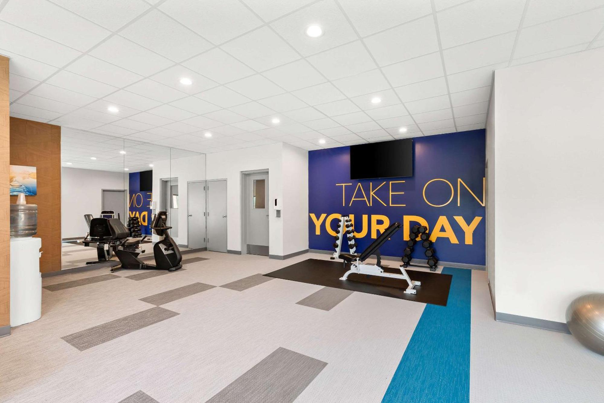 Comfort Inn Pocono Lakes Region Lake Ariel Bagian luar foto