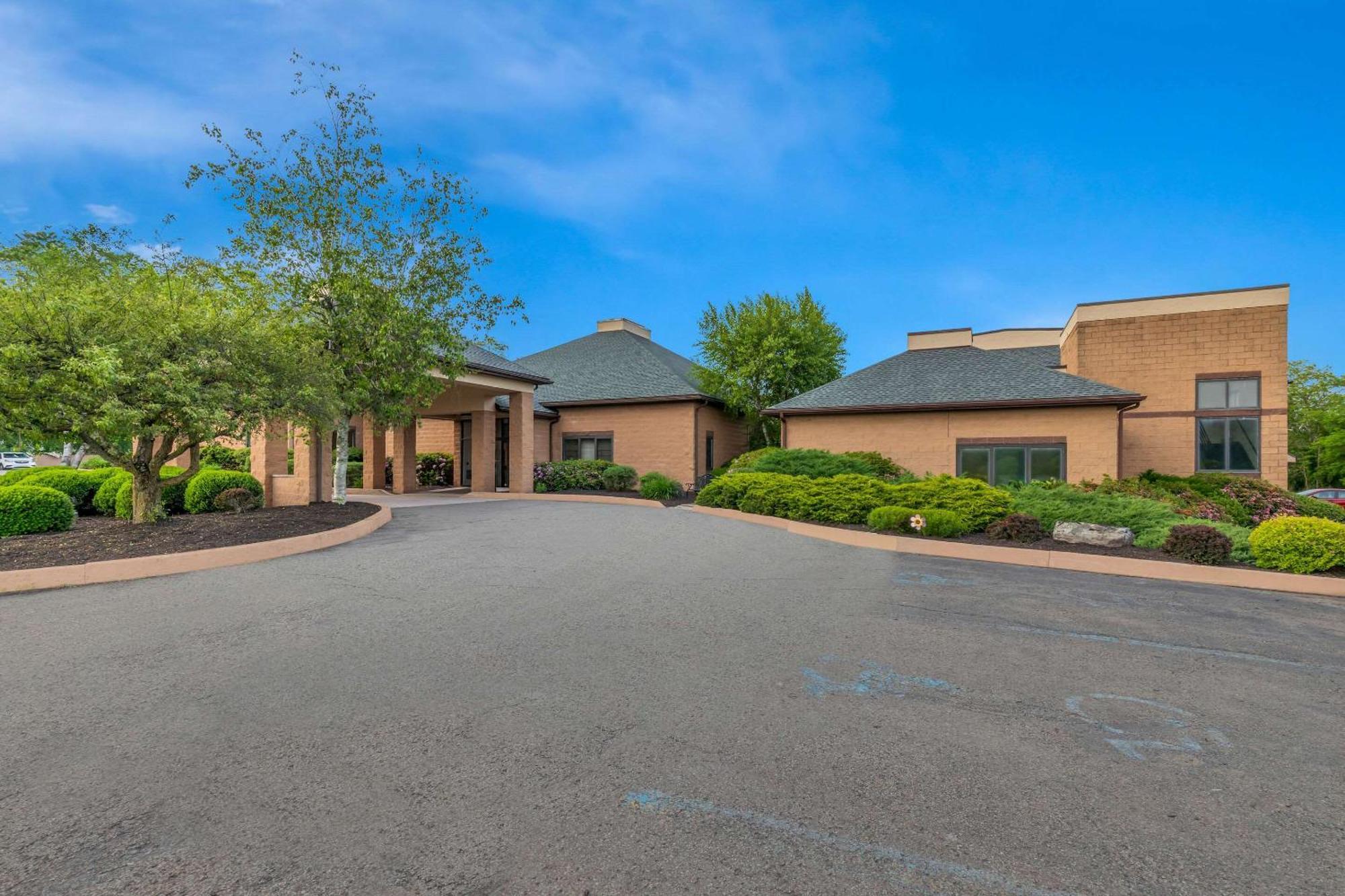 Comfort Inn Pocono Lakes Region Lake Ariel Bagian luar foto