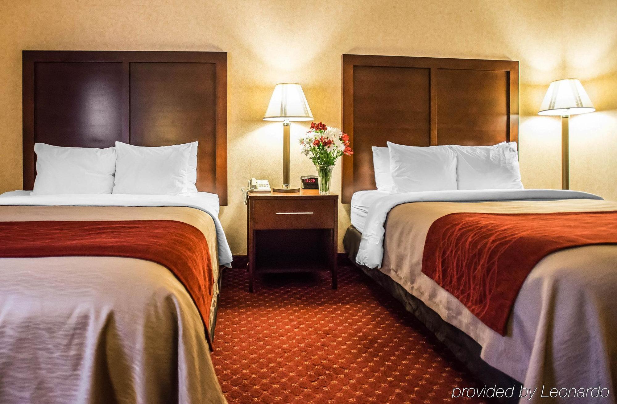 Comfort Inn Pocono Lakes Region Lake Ariel Bagian luar foto