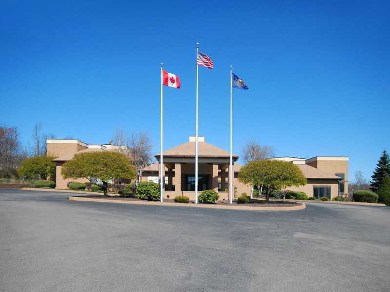Comfort Inn Pocono Lakes Region Lake Ariel Bagian luar foto