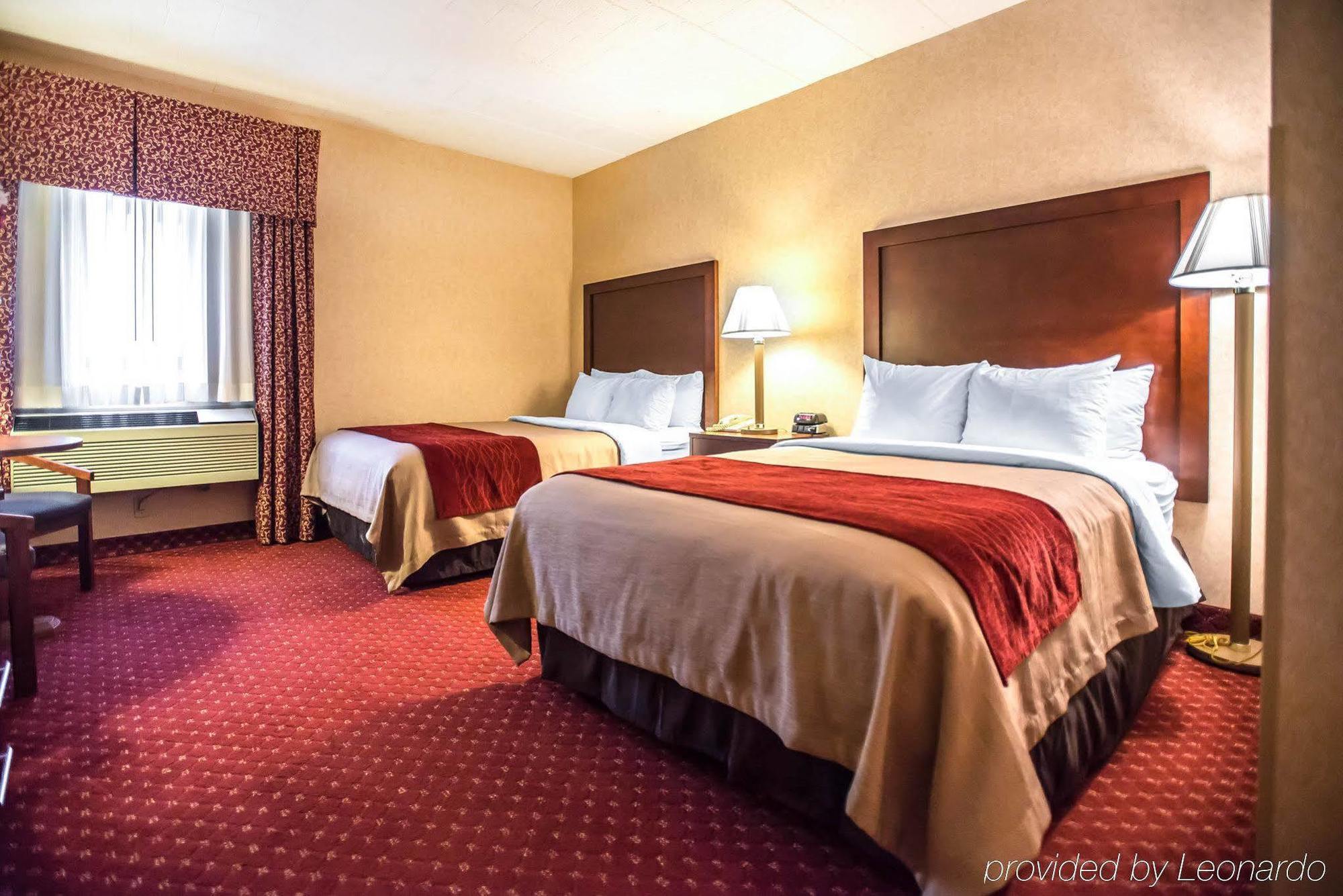 Comfort Inn Pocono Lakes Region Lake Ariel Bagian luar foto
