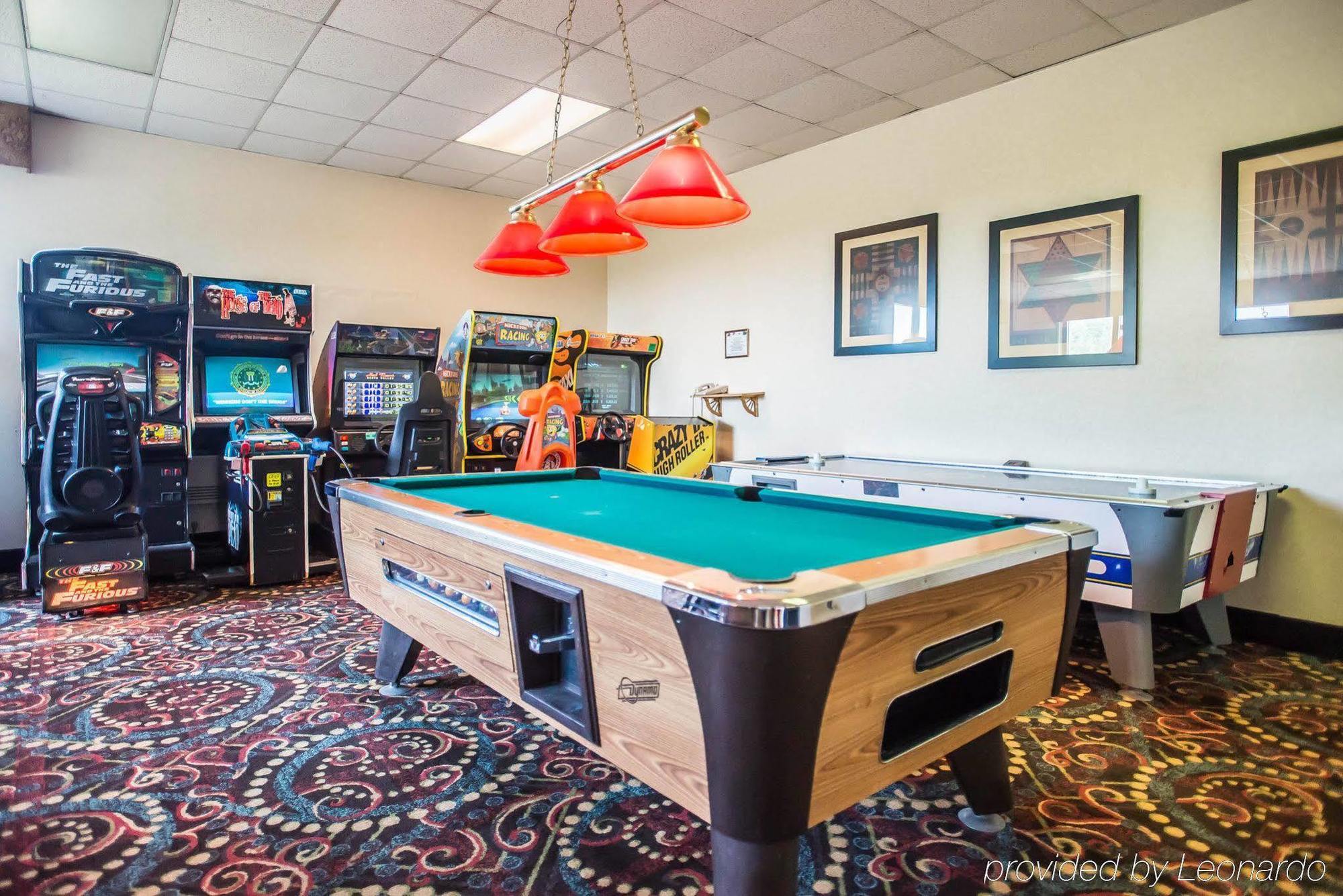 Comfort Inn Pocono Lakes Region Lake Ariel Bagian luar foto